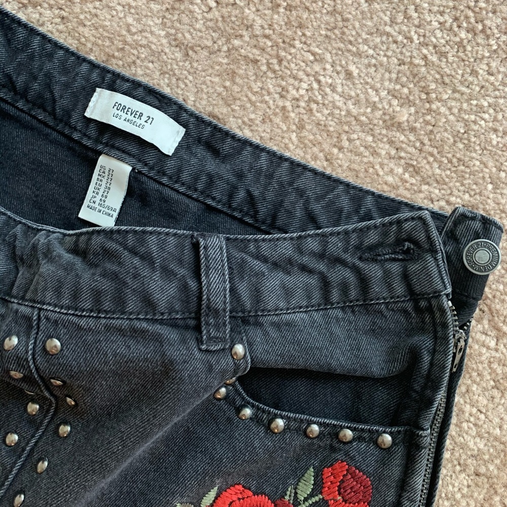 Skirt - Picture 4 of 5